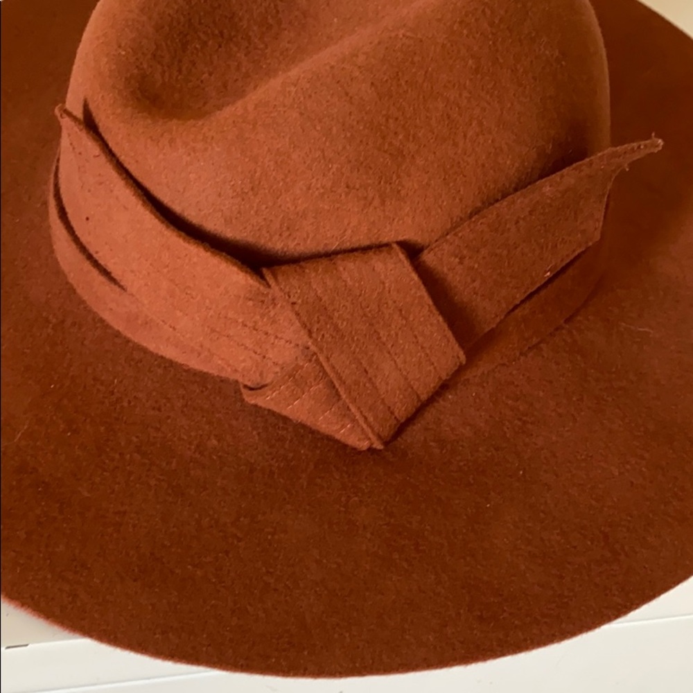 Concise Felt Knot Wool Swinger Hat - Picture 3 of 8